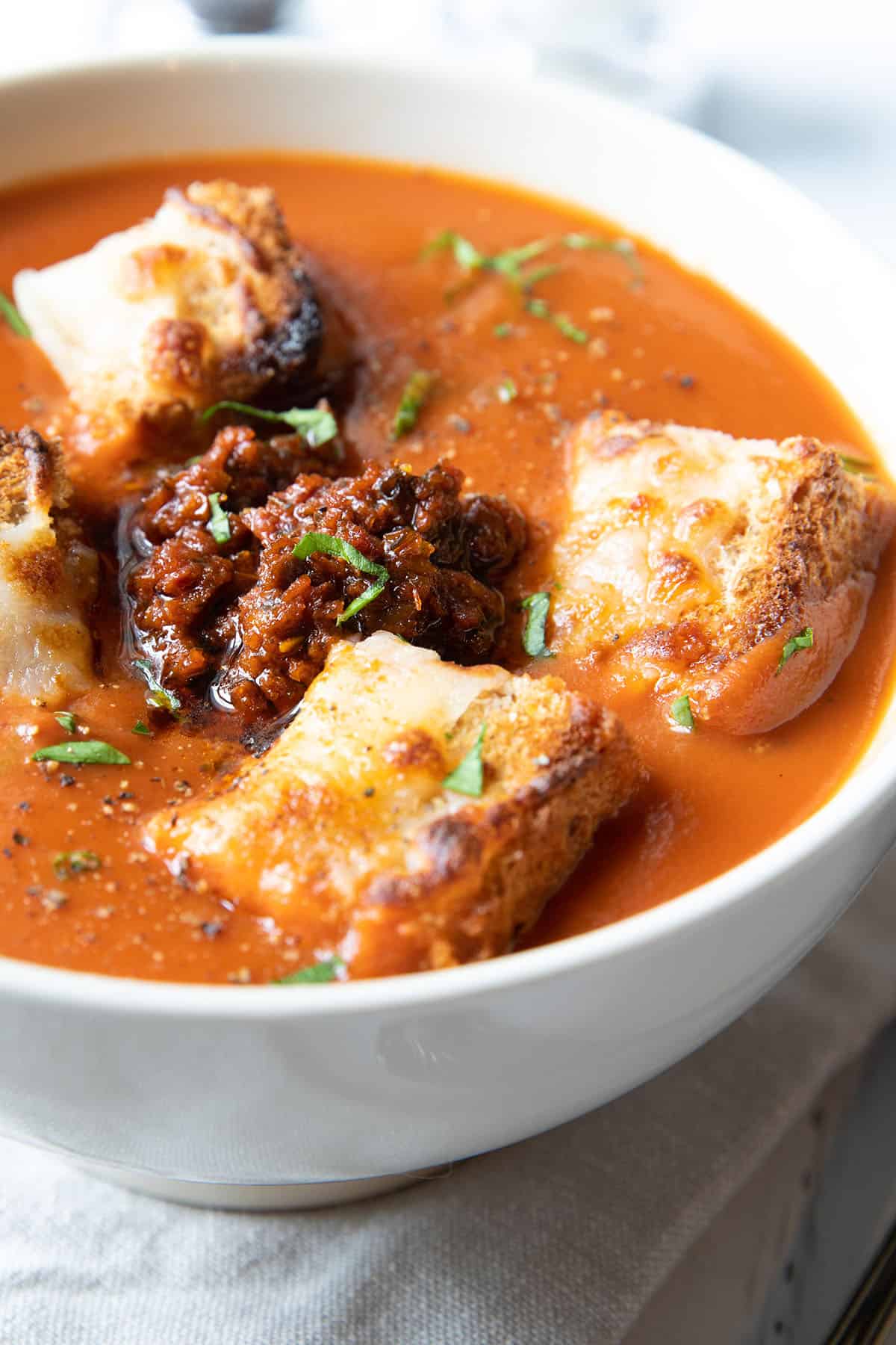 Tomato Pesto Soup: The Grilled Cheese Experience in Cheesy Croutons
